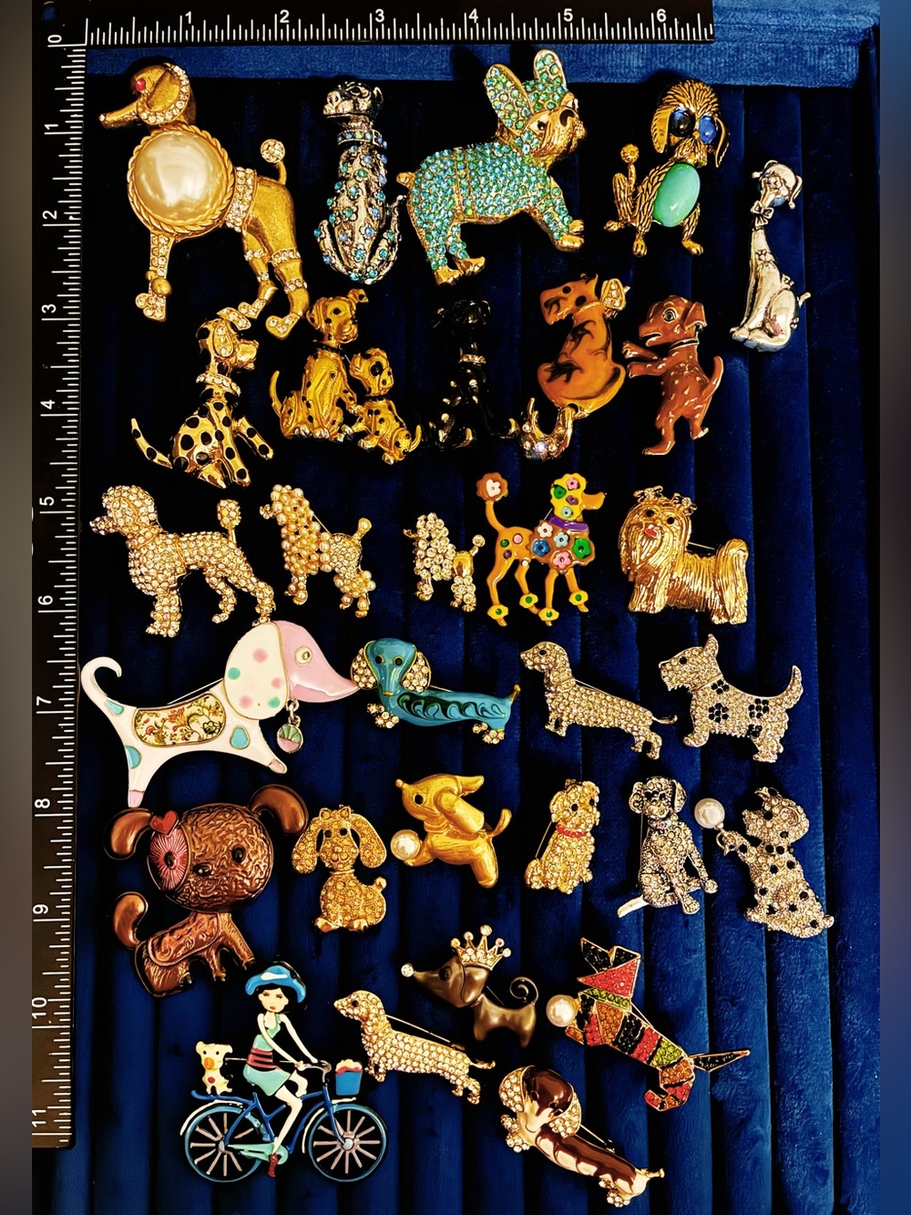 30Pc Dog Brooch Lot Rhinestone Enamel Poodle Dachshund Puppy Pins Collection